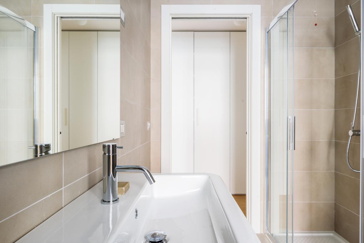 Altido Lovely 1-Bed Flat With Balcony & Free Parking Milan Luaran gambar