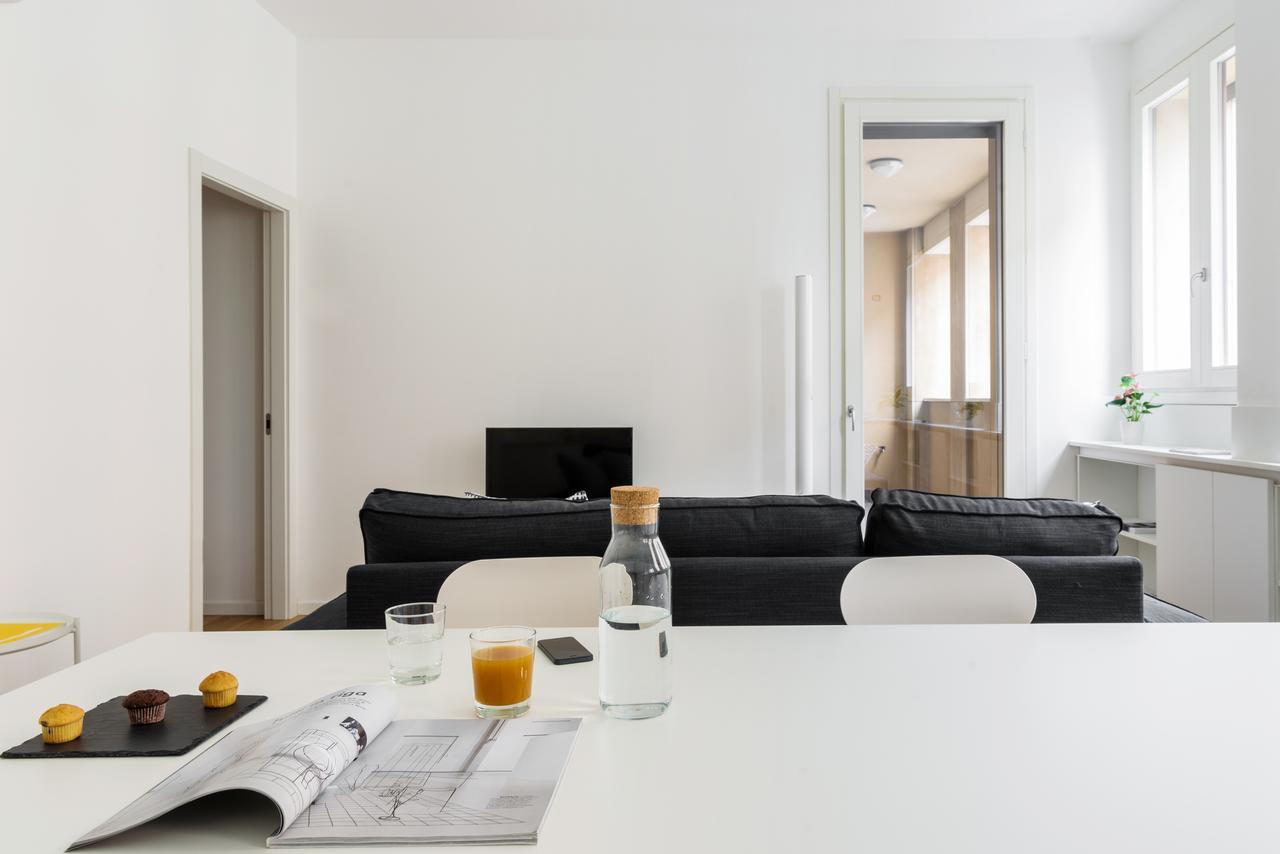 Altido Lovely 1-Bed Flat With Balcony & Free Parking Milan Luaran gambar